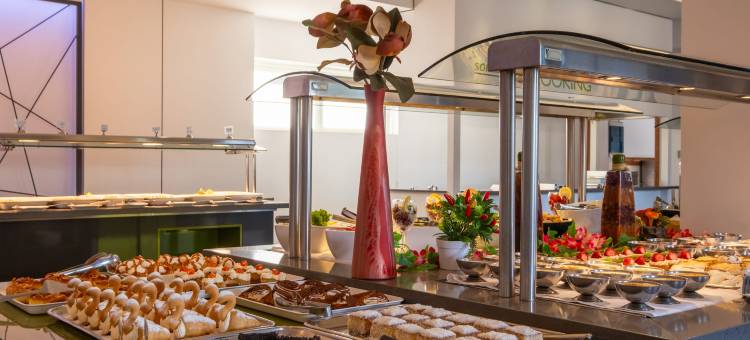 地中海海滩度假酒店(Mediterranean Beach Resort)图片