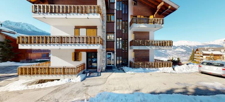 Stunning apartment with mountain view图片