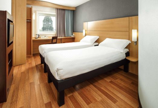 Ibis Aberdeen Centre - Quayside Hotel Overview