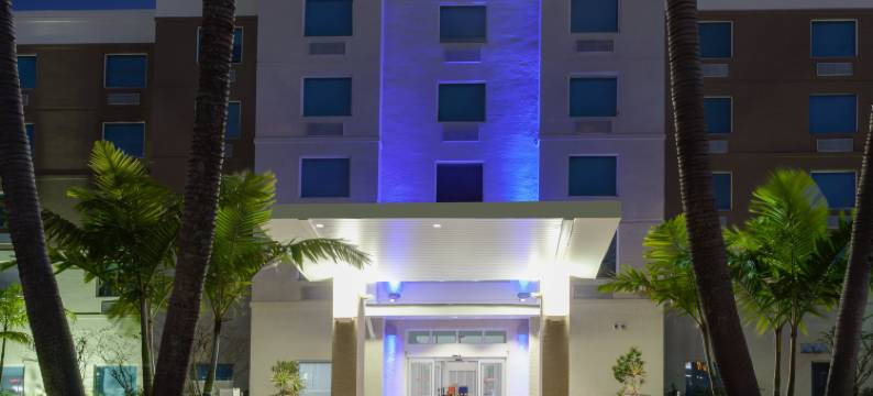 劳德代尔堡机场/邮轮智选假日套房酒店(Holiday Inn Express & Suites FT. LAUDERDALE AIRPORT/CRUISE by IHG)图片