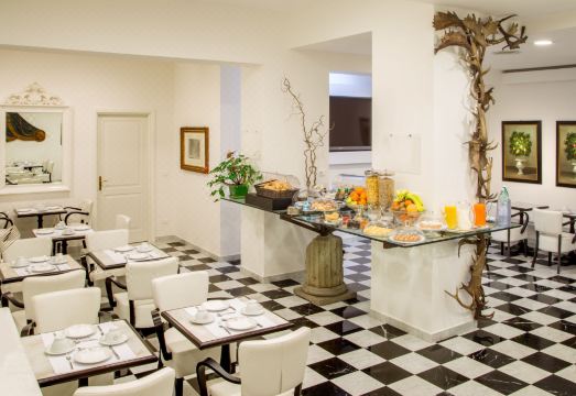 Arcom PalaceHotel Overview