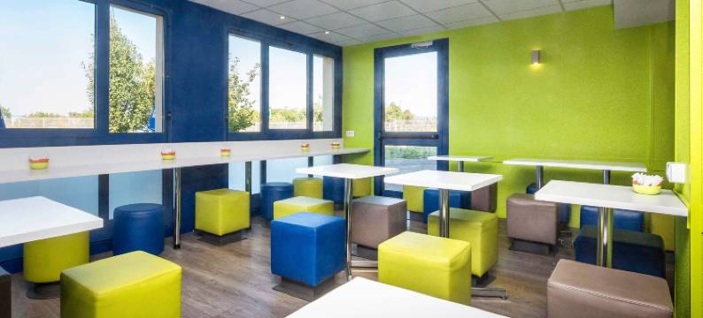 宜必思快捷里昂东部香波尼酒店(Hôtel Ibis Budget Lyon Est Chaponnay)图片