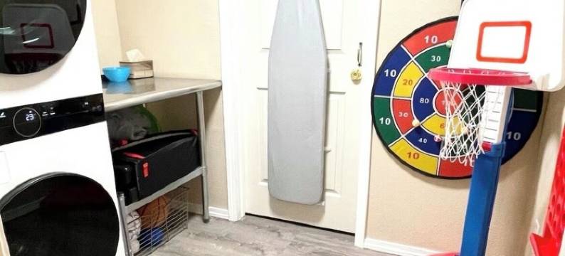 Family Time Basement Suite-Hot Tub, Playroom, Views, Yard, Fire Pit图片