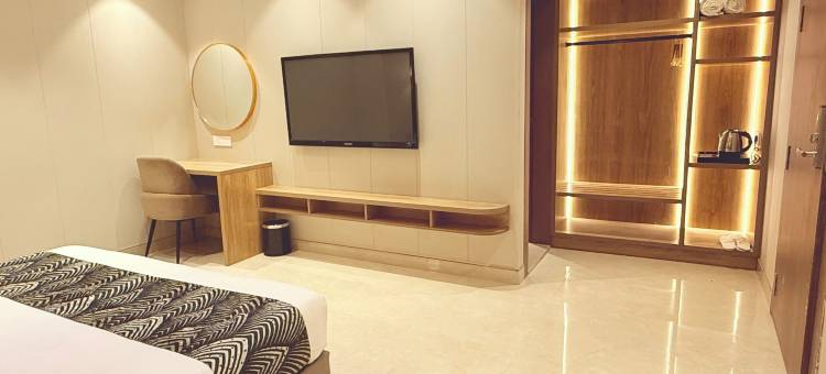 茂盛尊贵酒店(Lush Premier Hotel)图片