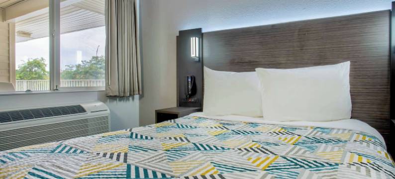 华盛顿里奇兰 - 肯纳威克 6 号汽车旅馆(Motel 6 Richland, WA - Kennewick)图片