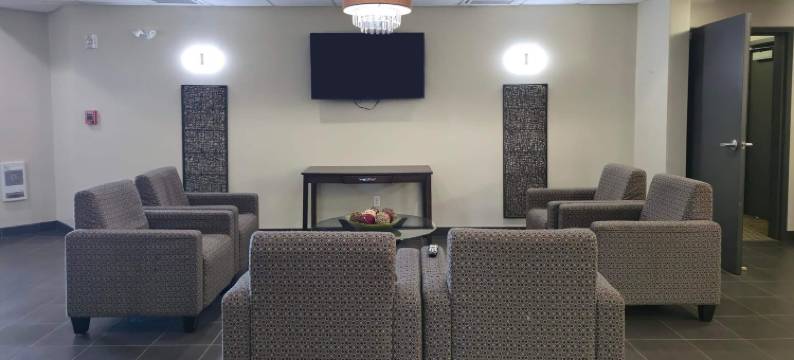 温德姆埃斯特万Travelodge套房(Travelodge Suites by Wyndham Estevan)图片