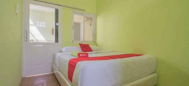 红多兹伊斯兰酒店-近梳邦卡亚威士马博物馆(RedDoorz Syariah Near Museum Wisma Karya Subang)图片