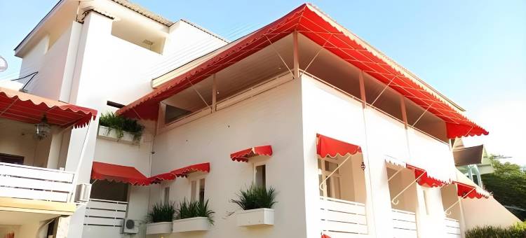 塔拉瓦斯莫佐克托Capital O民宿杰登3359(Capital O 3359 Pondok Wisata Jaden Trawas Mojokerto)图片