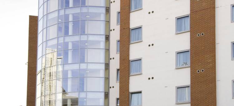 雷丁中心普瑞米尔酒店(Premier Inn Reading Central)图片