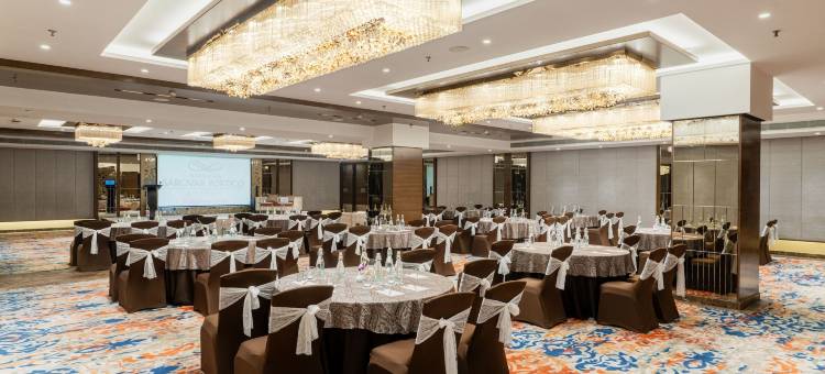 戈勒克布尔涅槃纳萨诺瓦门廊酒店(Nirvana Sarovar Portico Gorakhpur)图片