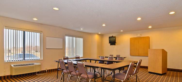 利斯萨米特 - 堪萨斯城凯艺酒店(Quality Inn Lees Summit - Kansas City)图片