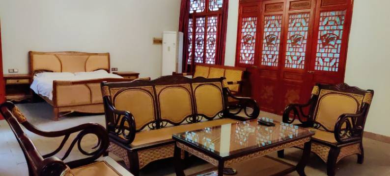 梨花休闲避暑山庄特色民宿(寿高路1号分店)图片