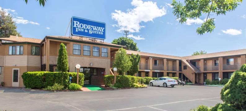 布兰福尔德 - 吉尔福德罗德威套房酒店(Rodeway Inn & Suites Branford - Guilford)图片