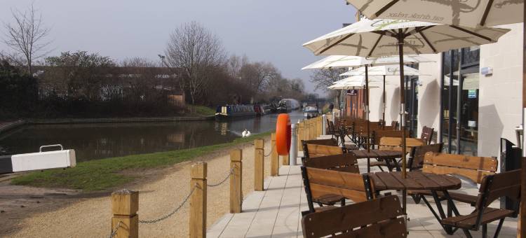 斯特拉特福埃文水道普瑞米尔酒店(Premier Inn Stratford-Upon-Avon Waterways)图片