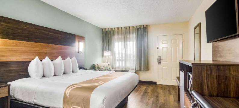 品质酒店及套房湖城(Quality Inn & Suites)图片