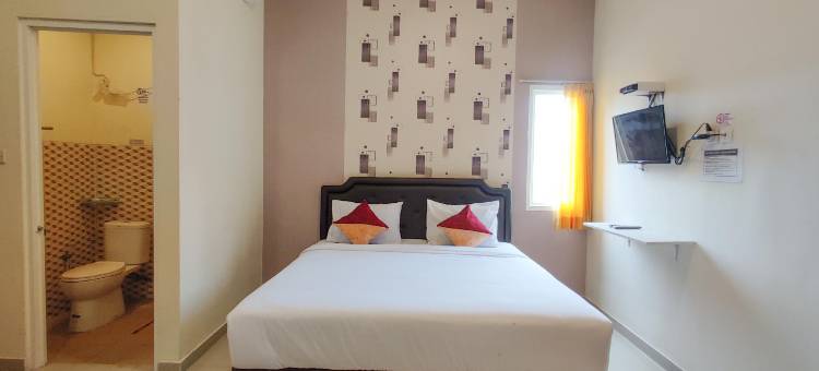 三宝垄阿尤宁清真宾馆-红门酒店合作(Ayuning Guest House Syariah Semarang Mitra RedDoorz)图片