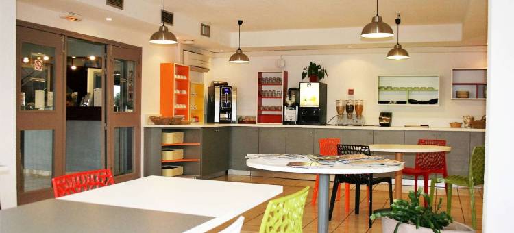 阿尔斯基里亚德直营酒店(Kyriad Arles)图片