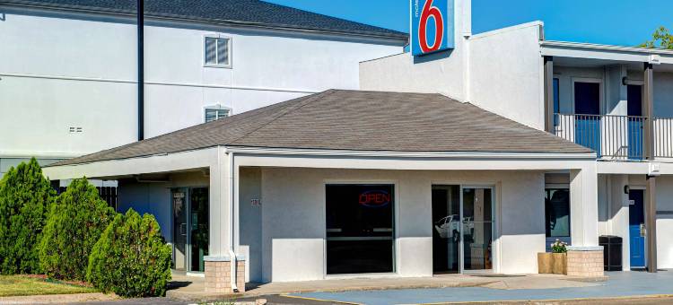 萨尔弗斯普林斯汽车旅馆(Motel 6 Sulphur Springs, TX)图片