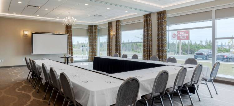 圣约翰机场贝斯特韦斯特优质套房酒店(Best Western Plus St. Johns Airport Hotel and Suites)图片