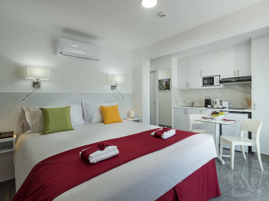 艺术与葡萄酒精品酒店