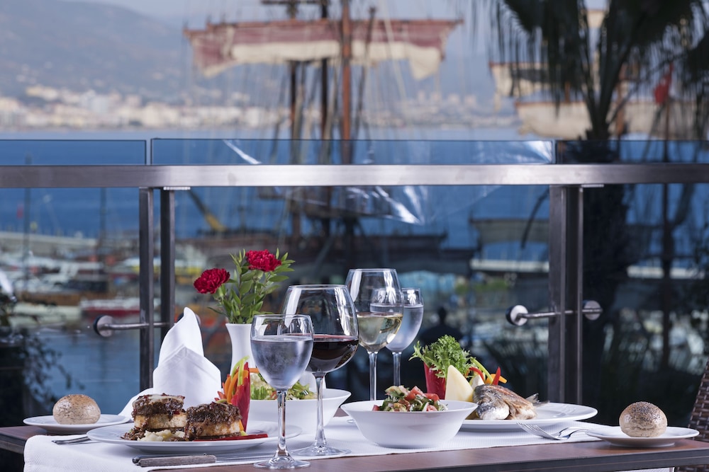 Hotel Kaptan Over view