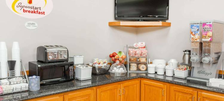 沃齐卡速8酒店(Super 8 by Wyndham Watseka)图片