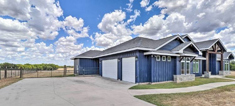 位于德克萨斯中部的家庭住宅，拥有开阔的牧场景色！(Central Texas Home w/ Rolling Pasture Views!)图片