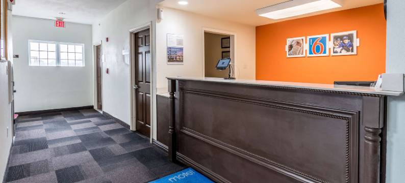 德克萨斯北里奇兰希尔斯 - 沃思堡东北 6 号汽车旅馆(Motel 6 North Richland Hills, TX - NE Fort Worth)图片