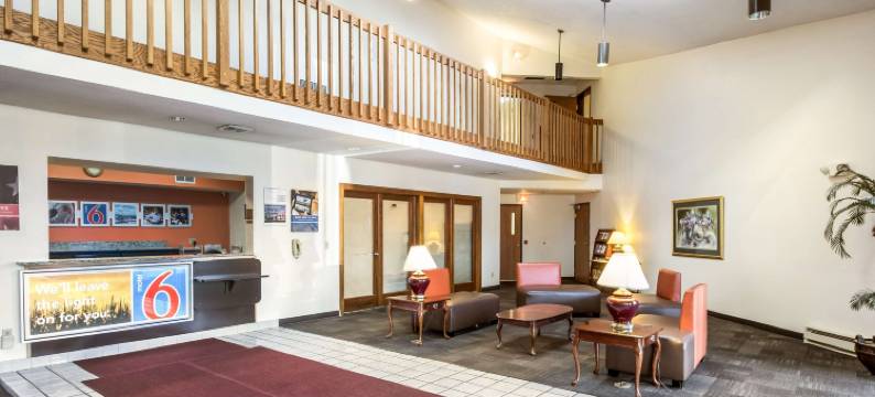 威斯康星萨库维里 6 号汽车旅馆(Motel 6 Saukville, WI)图片