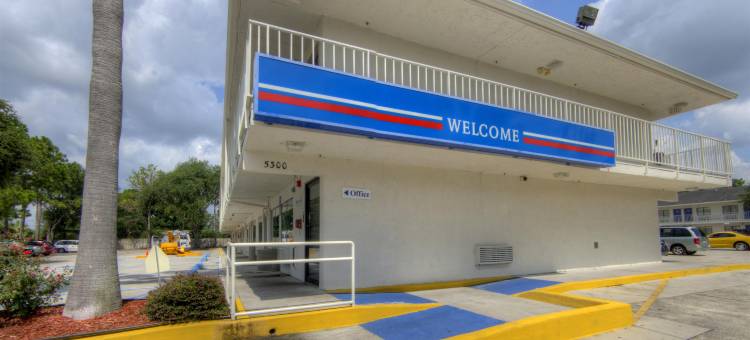 奥兰多6号汽车旅馆 - 冬季公园(Motel 6 Orlando, FL - Winter Park)图片