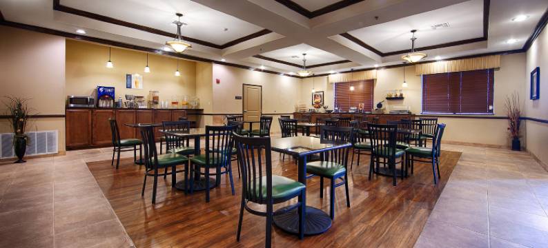 艾莫里福克湖贝斯特韦斯特优质套房酒店(Best Western Plus Emory at Lake Fork Inn  Suites)图片
