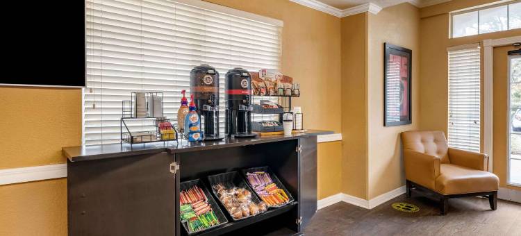 美国长住精选套房 - 杰克逊维尔 - 南区 - 圣约翰镇中心(Extended Stay America Select Suites - Jacksonville - Southside - St Johns Towne Ctr)图片