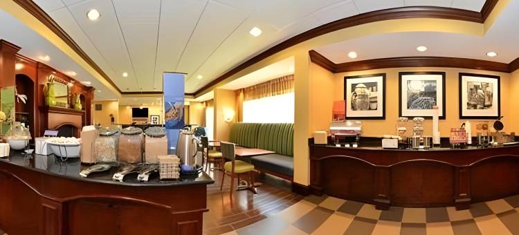 希尔顿欢朋酒店 - 彼得堡福特李(Hampton Inn by Hilton Petersburg Fort Lee)图片