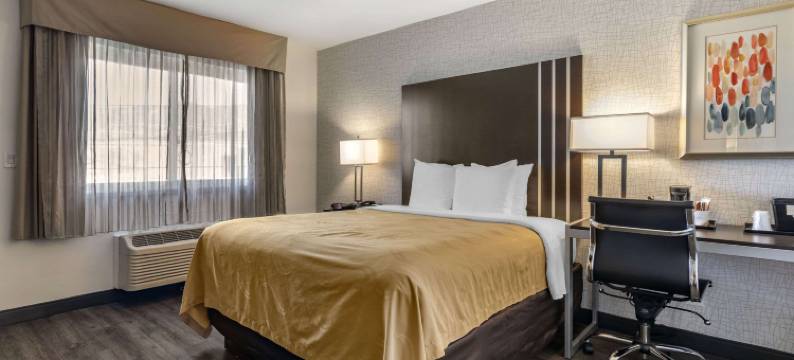 品质酒店-柏本克机场(Quality Inn Burbank Airport)图片