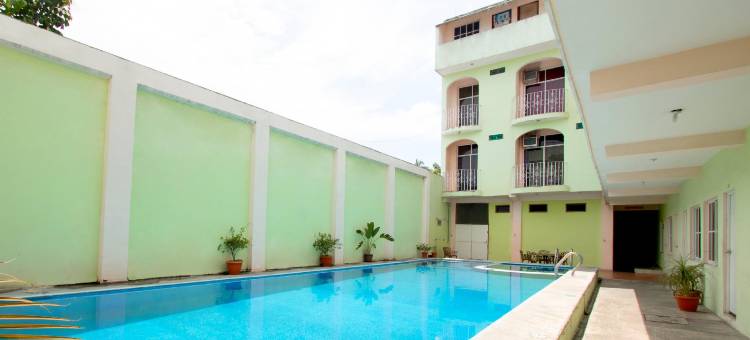 OYO Hotel Estacion，José Cardel，中央革命公园酒店(OYO Hotel Estacion,José Cardel,Parque Central Revolución)图片