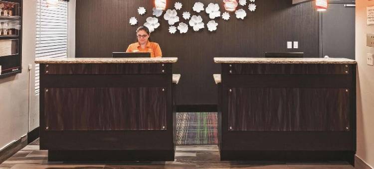 丹尼森北泰克瑟马湖拉昆塔温德姆套房酒店(La Quinta Inn & Suites by Wyndham Denison - N. Lake Texoma)图片