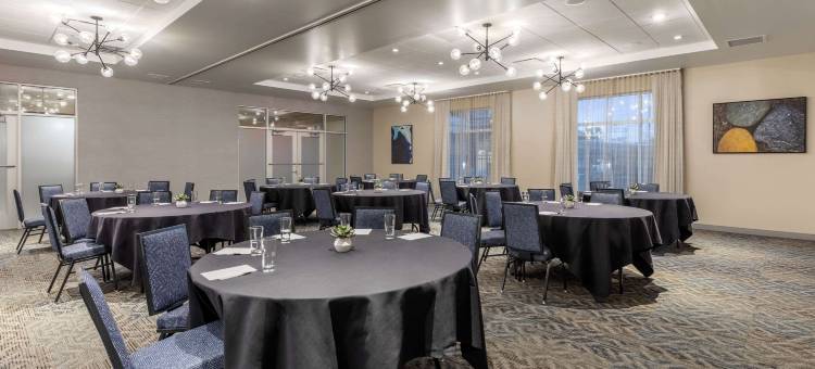 密尔沃基市中心坎布里亚酒店(Cambria Hotel Milwaukee Downtown)图片