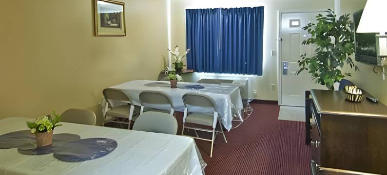 卡罗姆酒店 丹纳姆斯普林斯-巴吞鲁日(Carom Inn Denham Springs-BatonRouge)图片