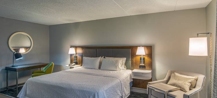 希尔顿欢朋酒店-华德福(Hampton Inn Waldorf)图片