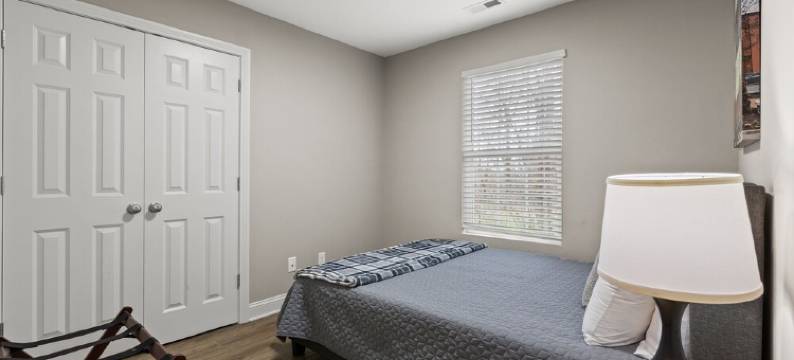 Bourbon Chaser- Horse Park 12min, Ark 30min, Hot Tub, 4 Bedrooms, Walk Downtown图片