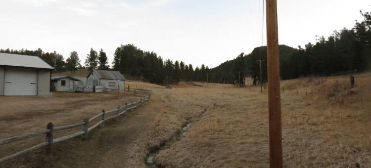 MOJO黑山丘陵北部尼莫地区度假屋(Black Hills MOJO, come and enjoy the beautiful Nemo area in the Northern Hills.)图片