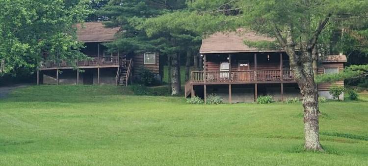 Relax鳟鱼溪全新热水浴缸和主浴室木屋-梅洛迪山(Relax @ Mt. Melody Log Cabin. Brand New Hot Tub and Masterbath. by Trout Stream)图片