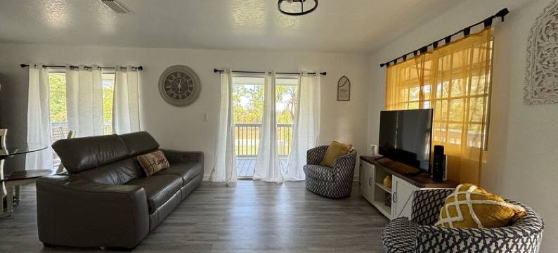 Rancho Alegre country getaway Bring your boat -lake is 15 mts away. PET FRIENDLY图片