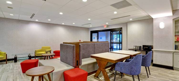 希尔顿欢朋酒店-科特兰德(Hampton Inn Cortland)图片