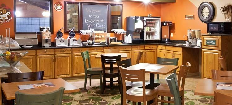 锡达福尔斯希尔顿 Spark 酒店(Spark by Hilton Cedar Falls)图片