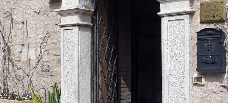 米内尔瓦酒店(Hotel Minerva)图片