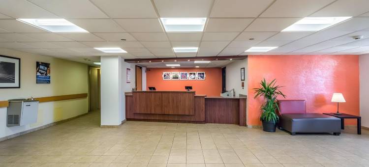 艾尔克格罗夫村6号汽车旅馆 - 奥黑尔(Motel 6 Elk Grove Village, IL - O'Hare)图片