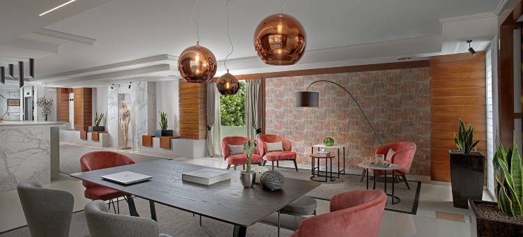 布雷泽套房酒店(Blazer Suites Hotel)图片