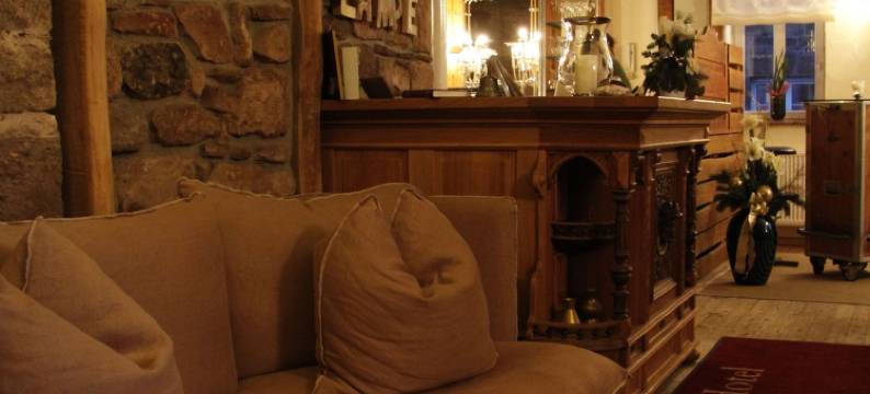 海明威路兰佩祖尔永恒酒店(Zur Ewigen Lampe Romantisches Landhotel & Restaurant)图片