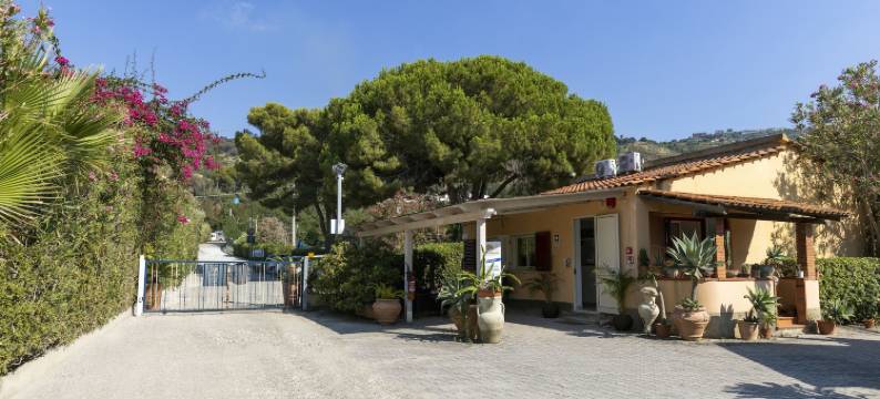 伊尔卡拉布里亚诺住宅酒店(Il Calabriano Residence)图片